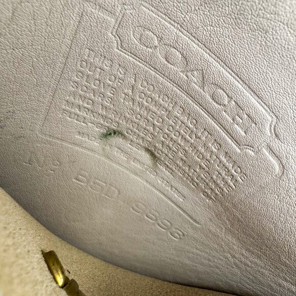 🥛 Rare VTG COACH 9993 White Cream Leather Mini Pocket Purse Brass Turnlock - Picture 11 of 11